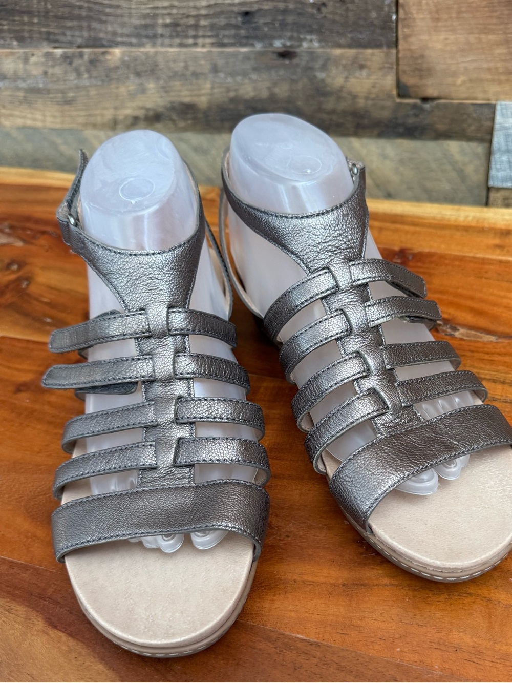 Dansko Athena Pewter Metallic Leather Gladiator Wedge Sandals - EUC SZ 40